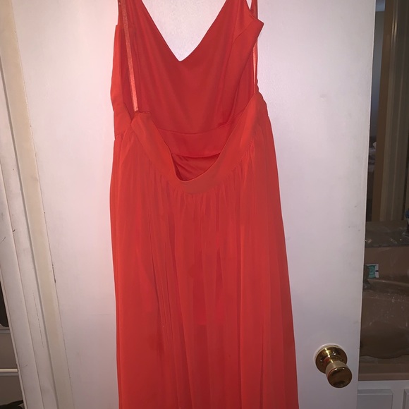 Green dress and orange dress - Picture 4 of 4